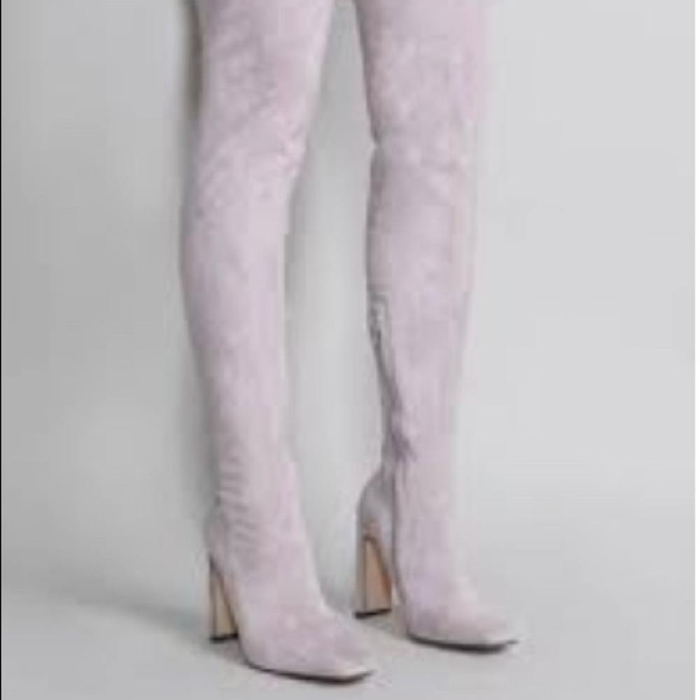 BRAND NEW!! THIGH HIGH BOOTS (US 8)